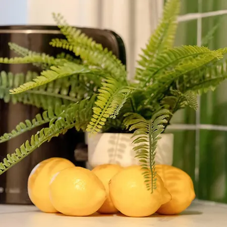 Merliniego Trendy With Desk By Renters * 华沙