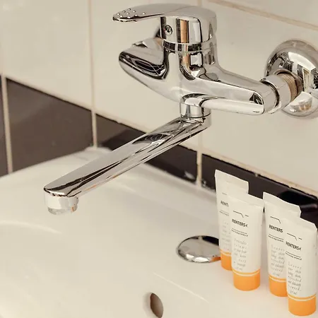 公寓 Merliniego Trendy With Desk By Renters