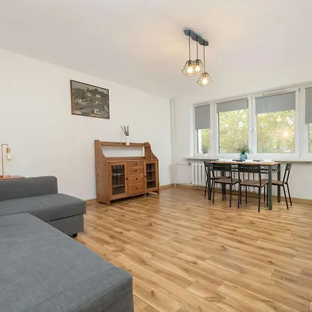 Merliniego Trendy With Desk By Renters * Varsóvia