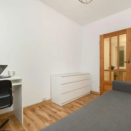 Merliniego Trendy With Desk By Renters Apartamento