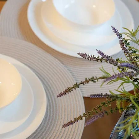 Merliniego Trendy With Desk By Renters Varsovia