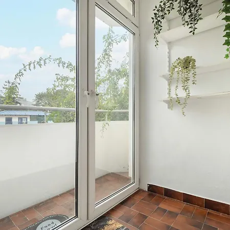 Merliniego Trendy With Desk By Renters * Varsovia