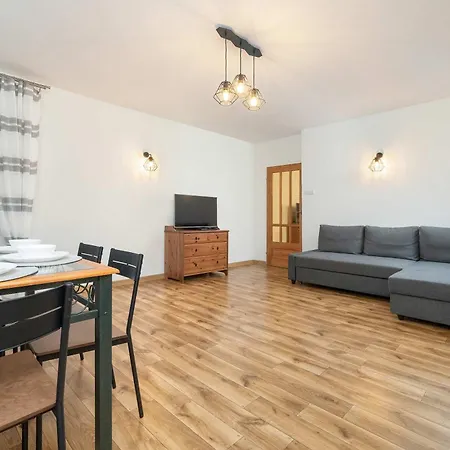 Merliniego Trendy With Desk By Renters Apartamento Varsovia