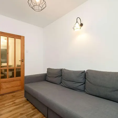 Apartamento Merliniego Trendy With Desk By Renters Varsovia